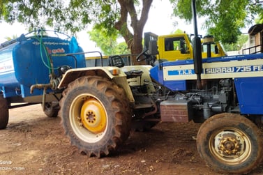 Water Transportation Tipper Model 9 - Reliable Supply. Efficiently deliver water for construction and agriculture with this high-capacity, sturdy tipper.